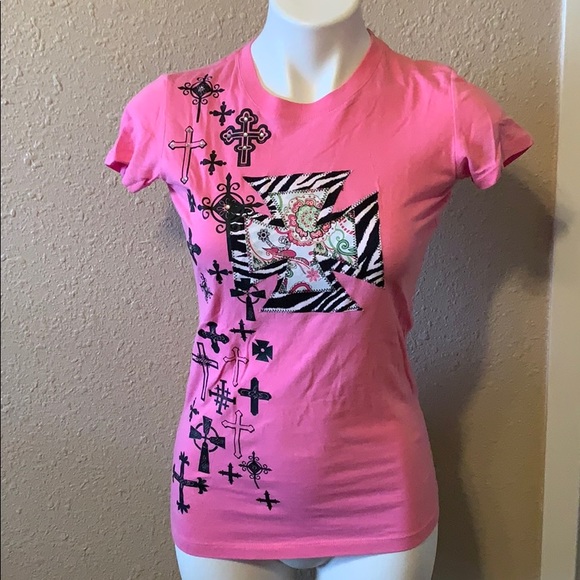 5/$15 Pink short sleeve t-shirt - Picture 1 of 4